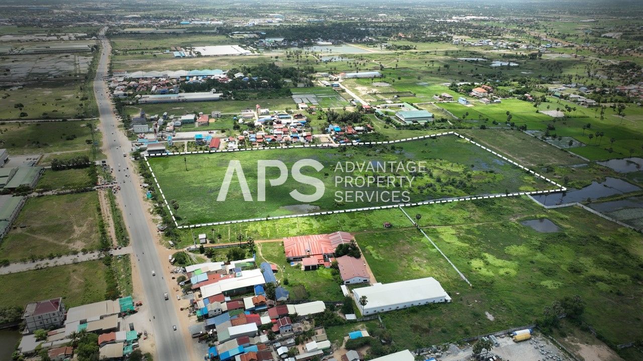 8.5HA Land For Sale on National Road 4