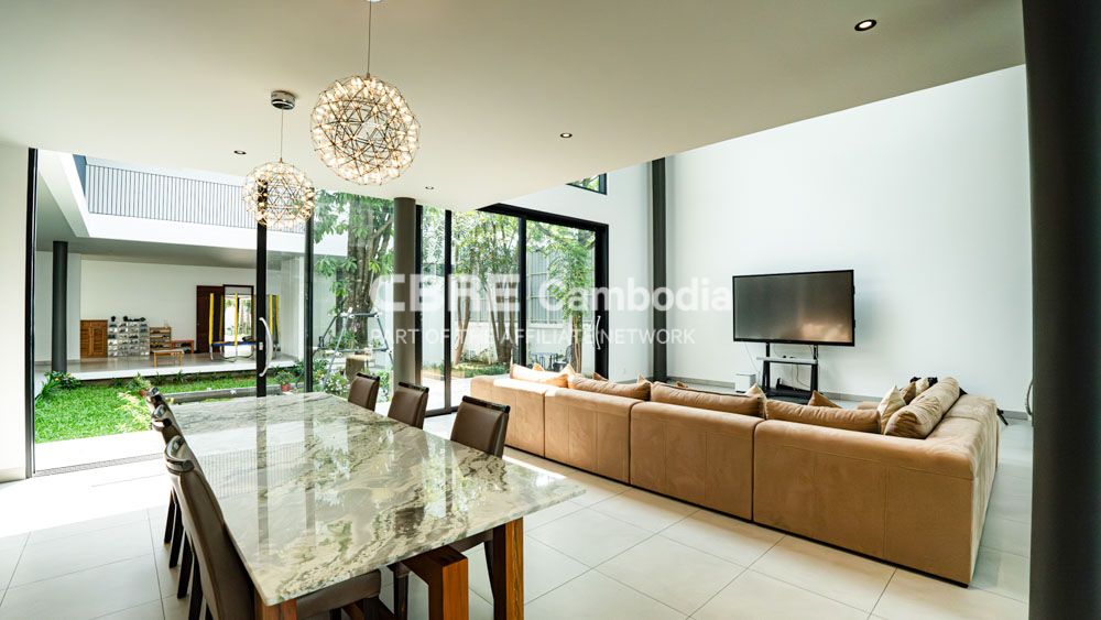 6 Bedroom Villa With Private Pool For Rent | Veal Sbov | Phnom Penh
