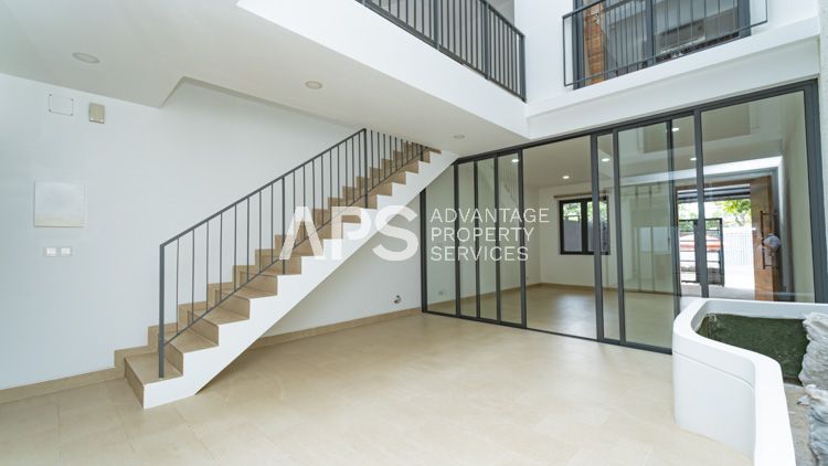 4 Bedroom Shophouse For Sale | Chbar Ampov | Phnom Penh