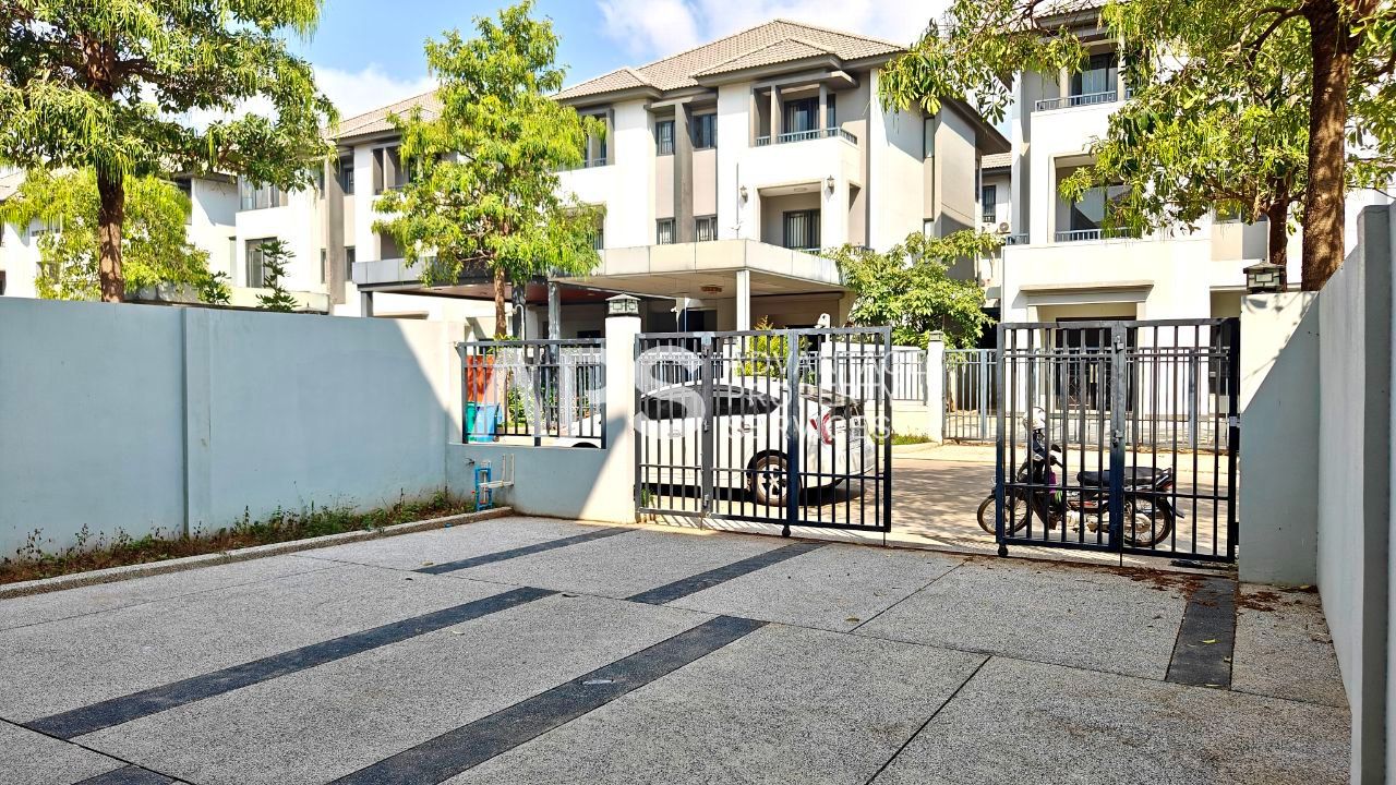 4 Bedroom Twin Villa For Rent – Borey Chip Mong Landmark 60m | Meanchey | Phnom Penh