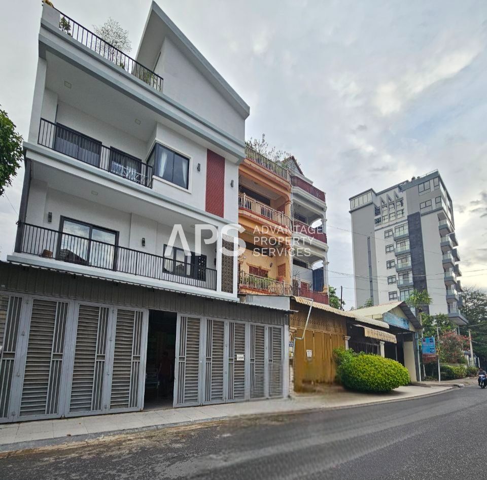 4 Bedroom Townhouse For Sale | Tuol Tumpung 2 | Phnom Penh