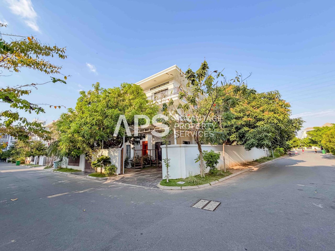 5 Bedroom Villa For Rent – Villa Town | Chak Angrae Leu | Phnom Penh